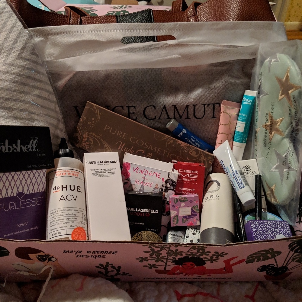 Mixed lot of women's items